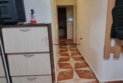 Apartament cu 3 camere în Berceni