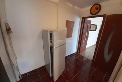 Apartament cu 2 camere semidecomandat în Micro III - 10