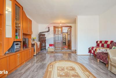 Casă cu 5 camere cu Teren 1310 Mp în Mănești - 10