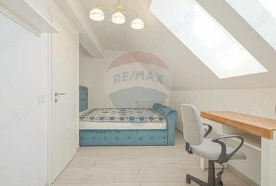 Apartament cu 3 camere semidecomandat în Tractorul - 1