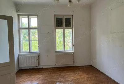 Casa cu 10 camere, 7 bai, ultracentral , Republicii , Oradea. - 4