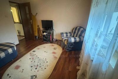 Apartament cu 4 camere decomandat în 9 Mai - 12