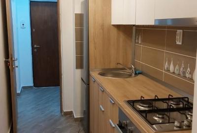 Inchiriez garsoniera metrou P-ta Iancului, confort I, decomandata, renovata si m - 7