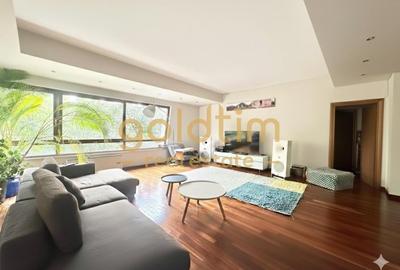 Apartament cu 4 camere decomandat, mobilat în Primăverii