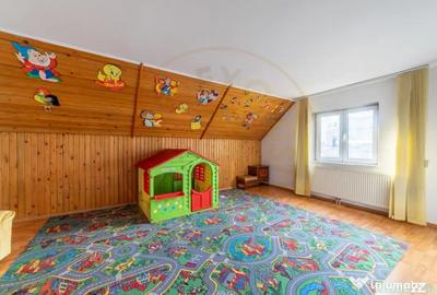 Casă cu 8 camere cu Teren 1000 Mp în Central - 9