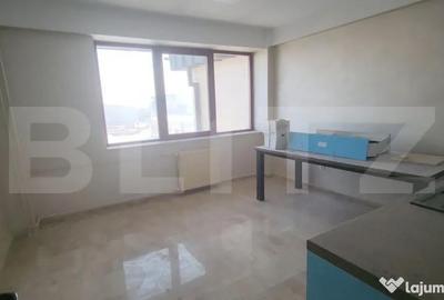 Spațiu comercial, de 130 mp, în Central - 11