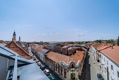 Penthouse 4 camere, ultracentral, Oradea. 800 000 E + TVA. Comision 0 - 15