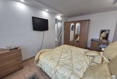 Apartament cu 3 camere semidecomandat în Central - 4