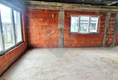 Casă individuală cu 4 camere cu Canalizare în Șofronea - 9