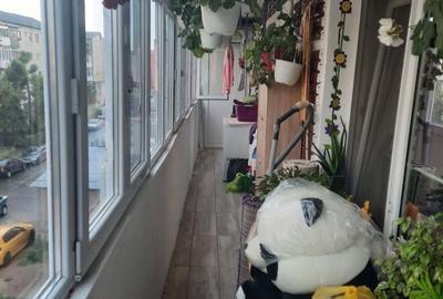 Apartament cu 3 camere decomandat în Central - 1