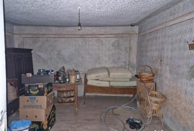 Casă cu 3 camere cu Teren 1800 Mp în Mogoșești - 1