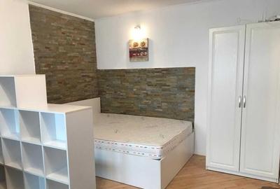 Garsonieră decomandată, mobilată în Tineretului