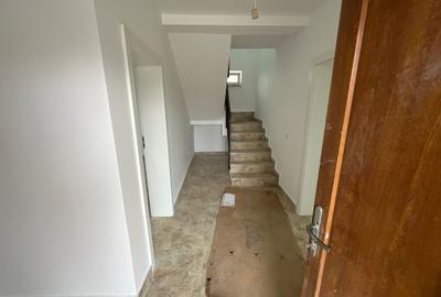 Vilă in Miroslava - arhitectura moderna, finisaje premium, la strada principala - 3