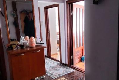 Apartament cu 3 camere decomandat în Mioriței - 3