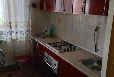 Apartament cu 2 camere decomandat în C5 - 2
