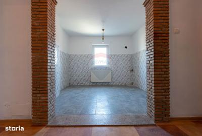 Apartament cu 3 camere în Traian - 10