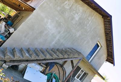 Casă cu 4 camere cu Teren 1769 Mp în Central