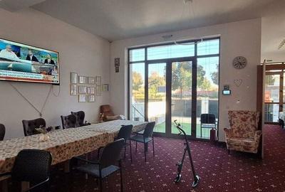 Casă / Vilă cu 8 camere de vânzare Casă / Vilă cu 8 camere de vânzare - 11