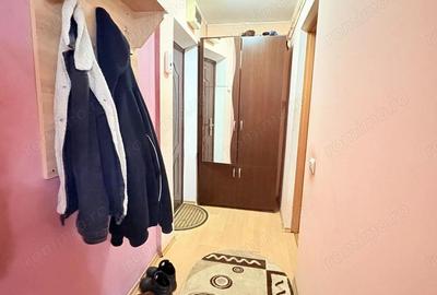 Garsoniera la mansarda, mobilata ?i utilata Ostroveni - 2