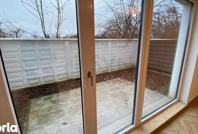 Casă cu 4 camere decomandat cu Teren 60 Mp în Central - 1