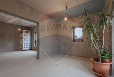 Duplex cu 3 camere cu Teren 325 Mp în Sânmihaiu Român - 15