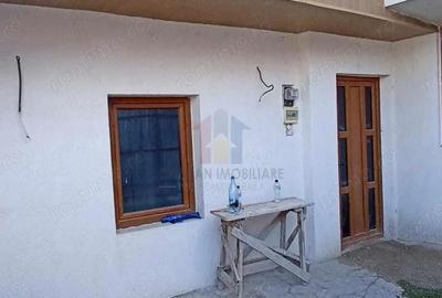 Casă cu 4 camere cu Teren 106 Mp în Central - 19