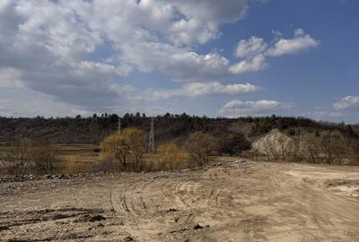 Teren de 2032 mp, în Exterior Vest - 1