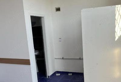 Spațiu comercial, de 25 mp, în Central - 3