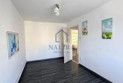Apartament cu 3 camere în Traian - 9