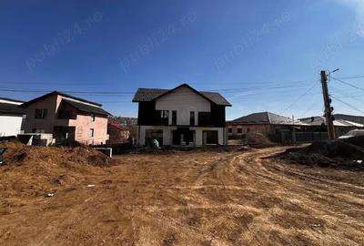 Casă cu Teren 250 Mp în Bucium - 2