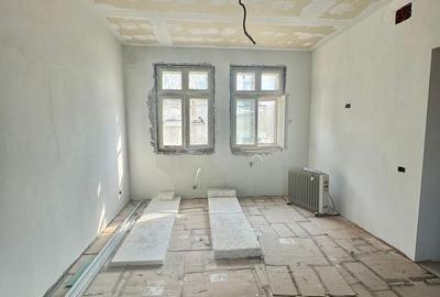 Casă individuală cu 7 camere cu Canalizare în Central - 6