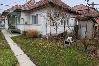 Casa de vanzare! - 2