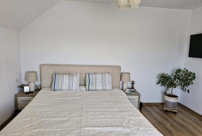 Casă cu 1 camere cu Teren 1024 Mp în Malu Mare