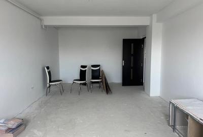 Apartament cu 2 camere decomandat în Km 5 - 6