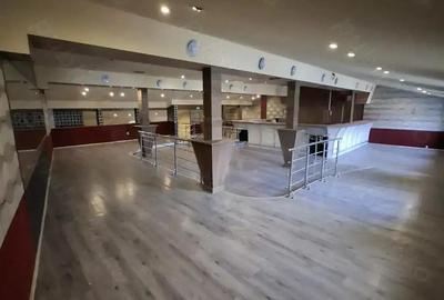 Spațiu comercial, de 350 mp, în Ultracentral - 3