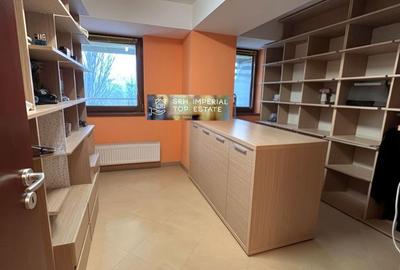 Apartament cu 4 camere în Central - 2
