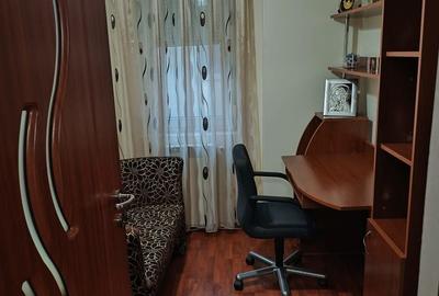 Apartament cu 4 camere decomandat în Central - 4