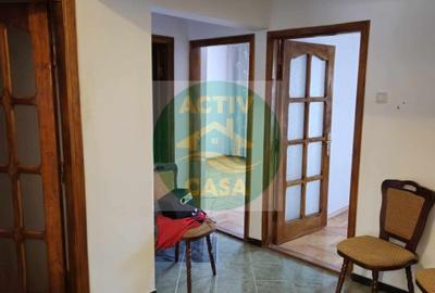 Apartament 3 camere, centru - 1