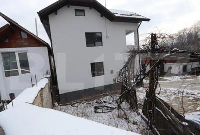 Casă cu 5 camere cu Teren 680 Mp în Central - 4