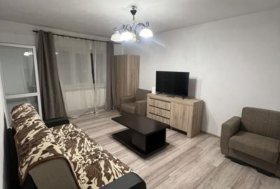 Apartament cu 2 camere decomandat în Rovine