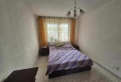 Apartament cu 2 camere decomandat în Precista