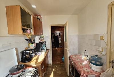 Apartament cu 4 camere decomandat, mobilat în Circumvalațiunii - 12