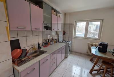 Apartament cu 4 camere semidecomandat, mobilat în Olteniței - 9