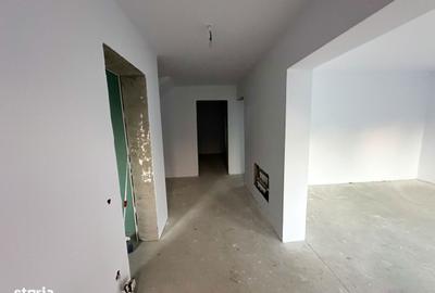 Casă cu 5 camere cu Teren 4000 Mp în Ipotești - 2