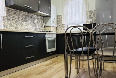 Apartament cu 2 camere decomandat în Tractorul - 8