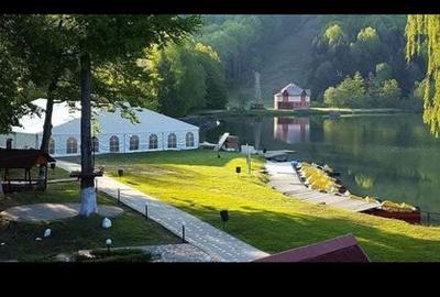 Spațiu comercial, de 700 mp, în Central - 7