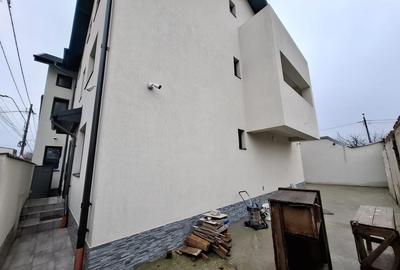 Casă individuală cu 14 camere cu Canalizare în Apărătorii Patriei - 8