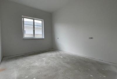 Duplex cu 3 camere cu Canalizare în Nojorid - 2