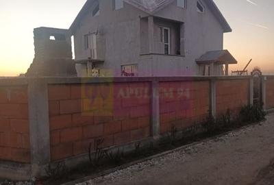 Casă individuală cu 4 camere cu Teren 474 Mp în Vărăști - 5