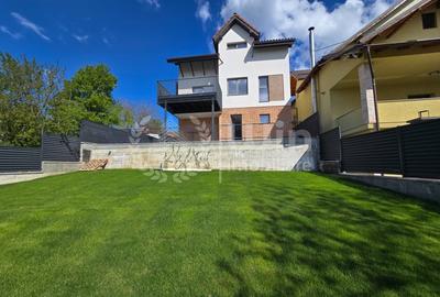 Casă individuală cu 4 camere cu Canalizare în Dâmbul Rotund - 1